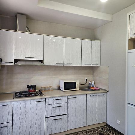 Apartments Paritet Bishkek Luaran gambar