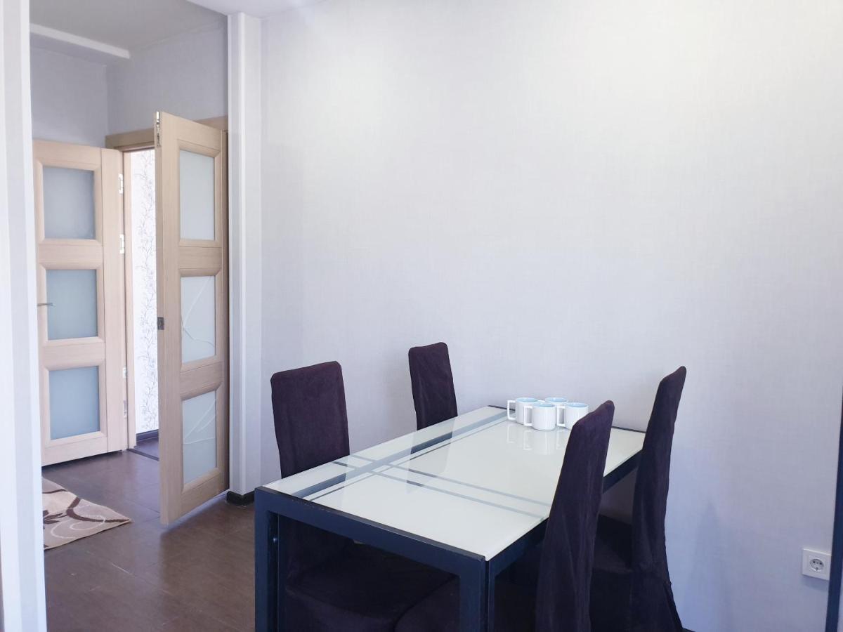Apartments Paritet Bishkek Luaran gambar