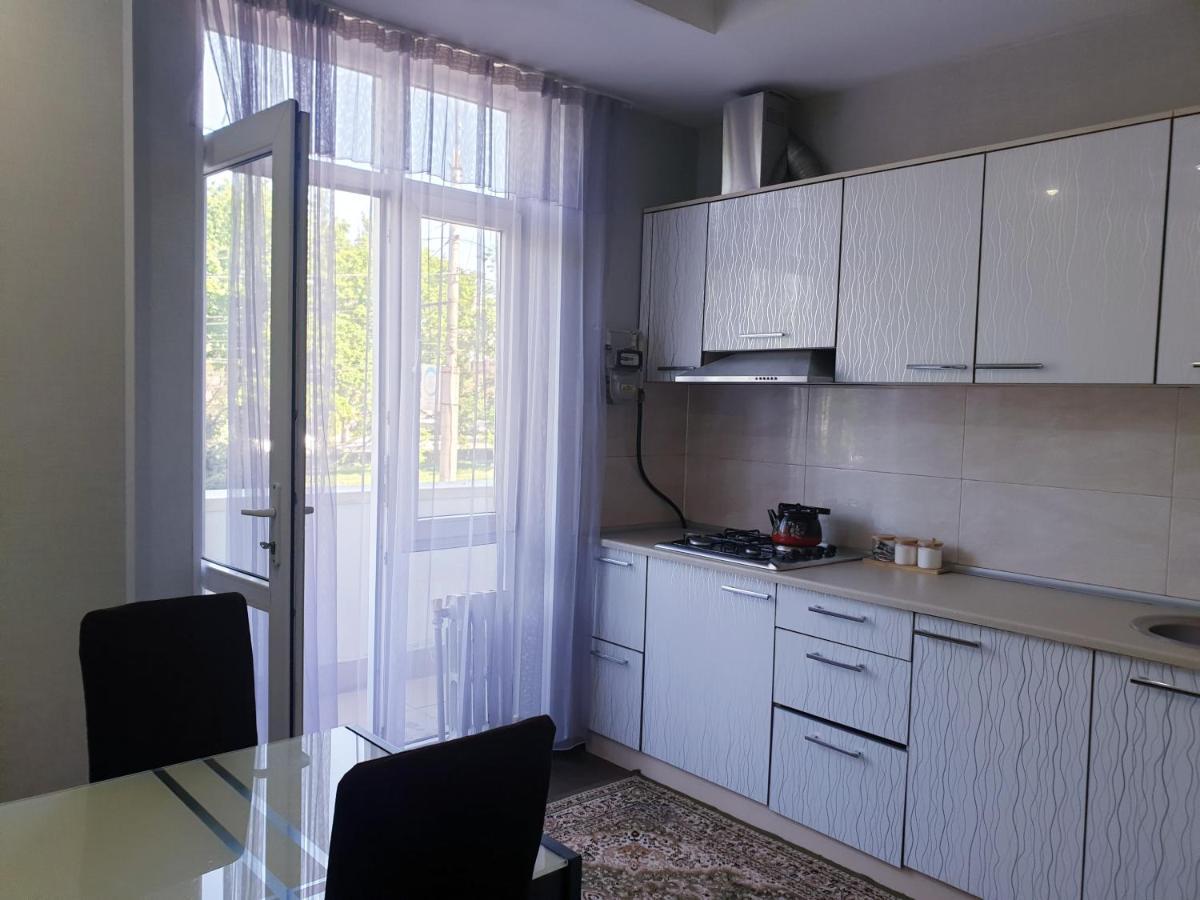 Apartments Paritet Bishkek Luaran gambar