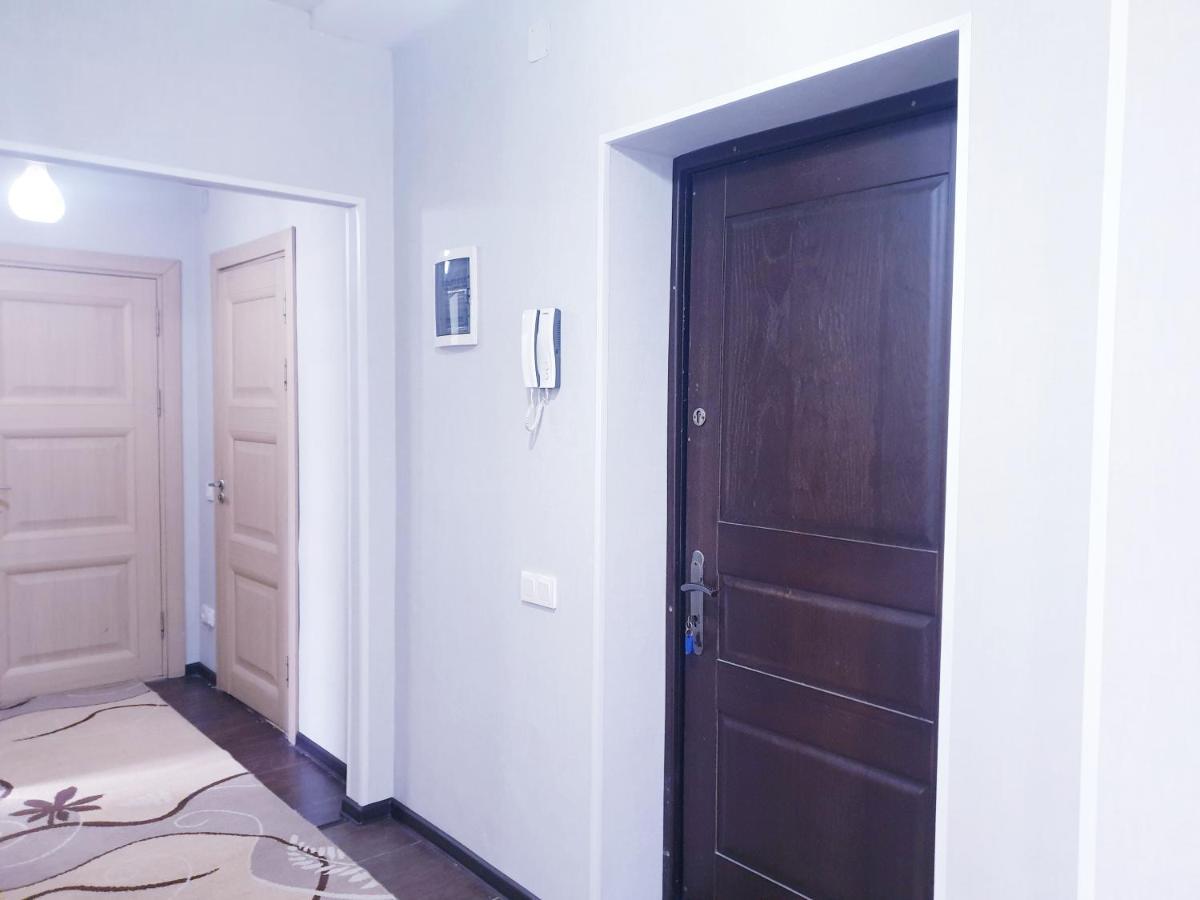 Apartments Paritet Bishkek Luaran gambar